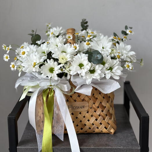 Летнее лукошко с ромашками