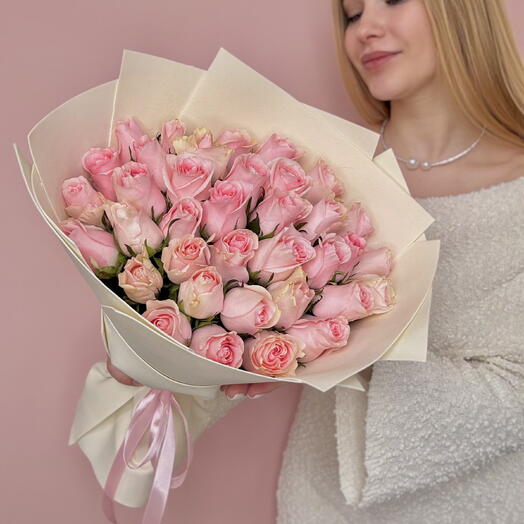 Букет из 35 розовых роз