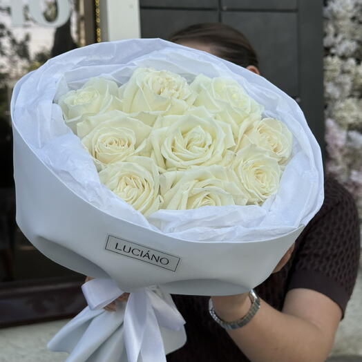 Букет из белых роз 9шт