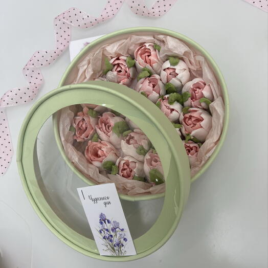 Цветы в коробке  21 см