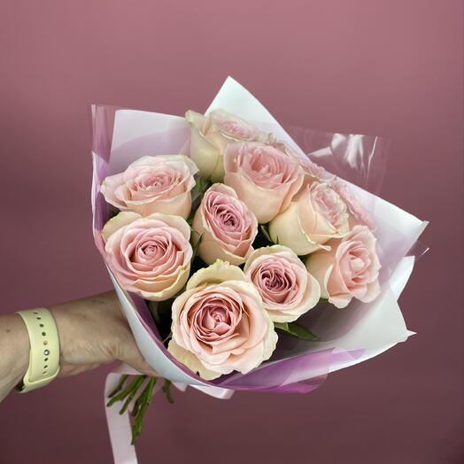 Букет розовых роз 🌹