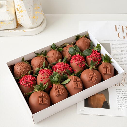 Клубника в шоколаде с плитками шоколада 🍓