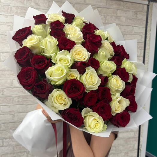 Букет из 69 роз