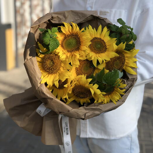 🌻🌻🌻Букет подсолнухов в дизайнерской упаковке 7шт