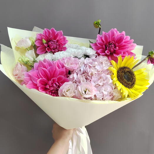 Букет с подсолнухом 🌻