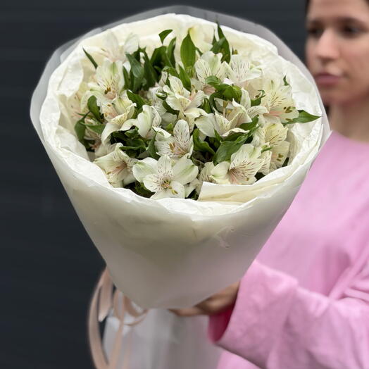 Белый букет-комплимент