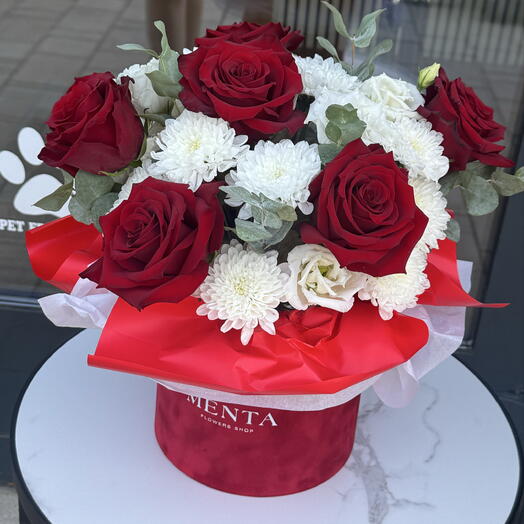 Композиция с красной розой🌹