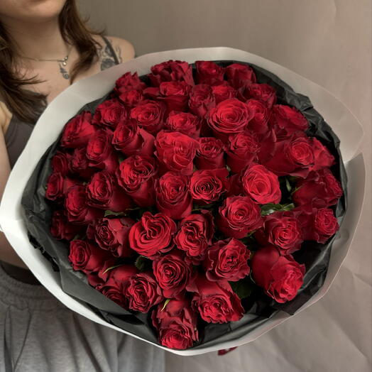 Моно из красной розы 51шт