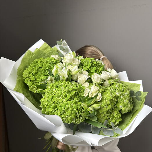 Букет «Микс» гортензия, эвкалипт, роза кустовая, альстромерия
