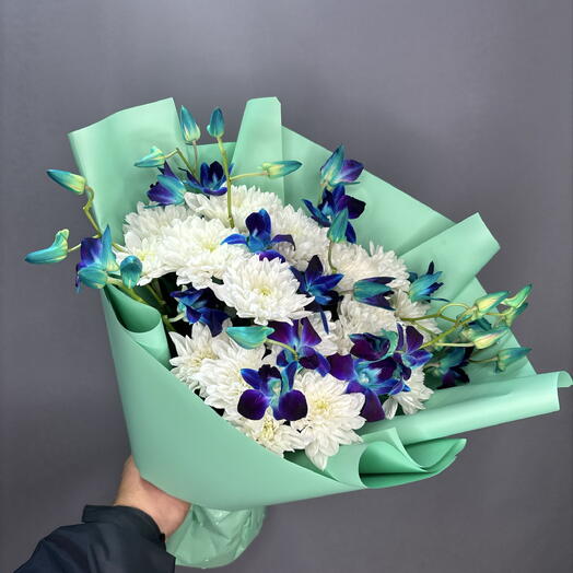 Букет хризантем и космических орхидей💐