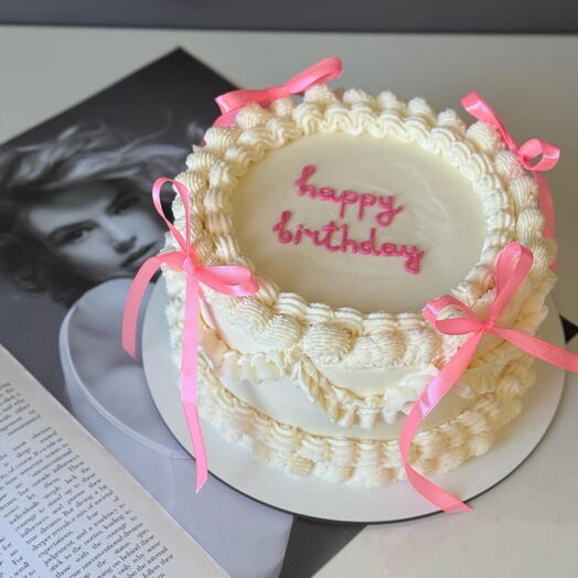 Торт 1,5 кг в тренд стиле ламбет с ленточками "happy birthday"