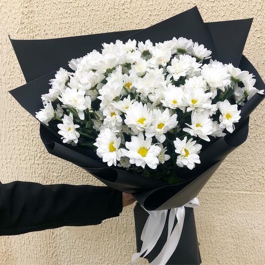 Bouquet of 11 white carnations