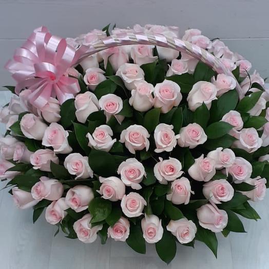 Корзина с цветами 101 роза