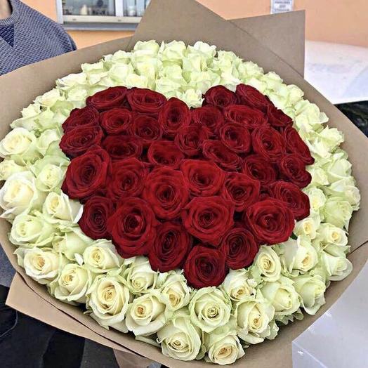 Ramo de Rosas con corazón