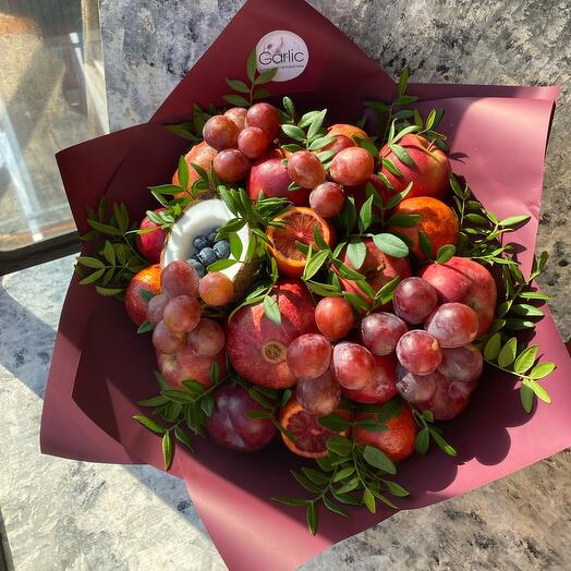 15. Ramo de frutas con coco
