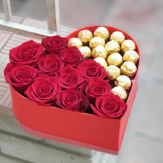 Corazón de rosas rojas y Ferrero Roche