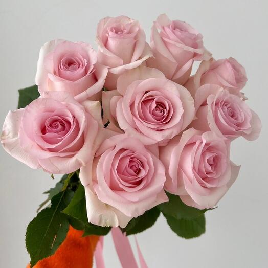 Rosas delicadas con cinta