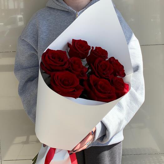 Красные розы 🌹9 штук