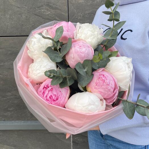 Bouquet of 9 peonies, a duet of white and pink