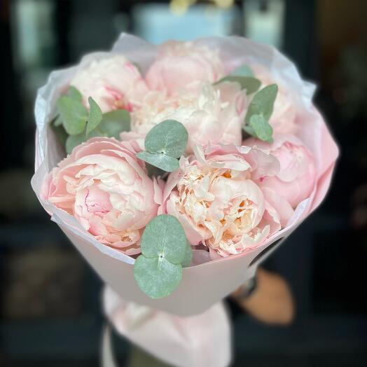 Bouquet of peonies and eucalyptus "Ice cream"