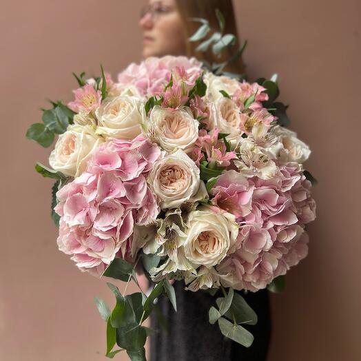 Bouquet with hydrangea "Unique and unrepeatable" (hydrangea , Rose fragrant peony O'hara, alstroemeria)