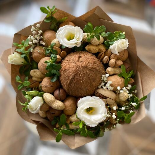 Ореховый с кокосом и цветами