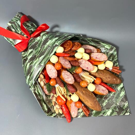 Вкусный мужской букет из закусок