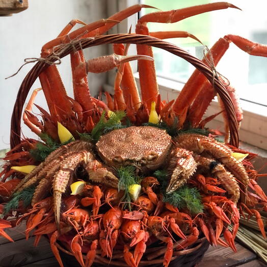 Корзина с морепродуктами