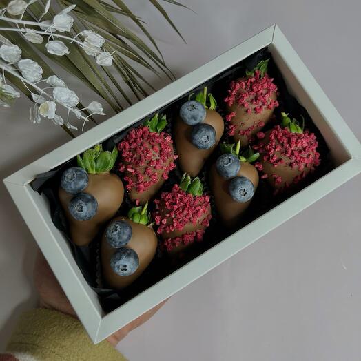 Truskawki w czekoladzie Box 8