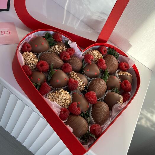 Клубника в шоколаде 💌валентинка