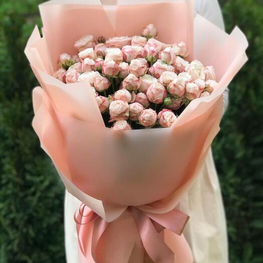 Bouquet of 21 Creamy Spray Roses