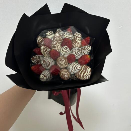 Клубника в шоколаде L