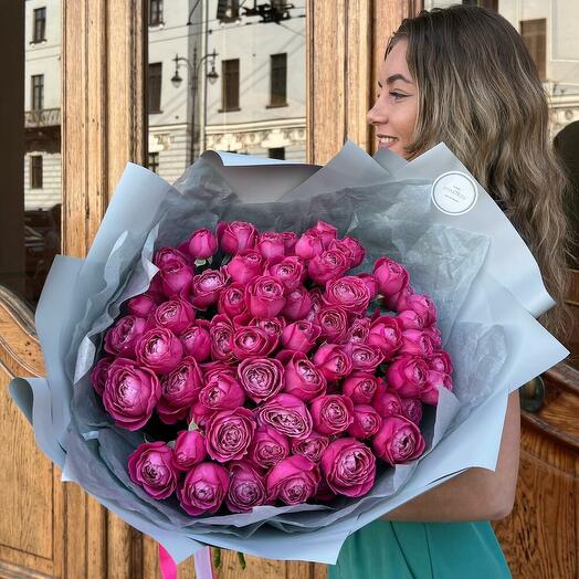 Bouquet of Peony-shaped bush Rose L