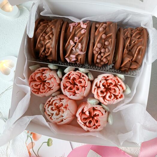 Набор с зефирными тюльпанами и зефиросендвичами