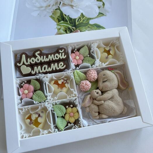 Подарочный набор шоколада с  конфетами в подарок для любимой мамочки