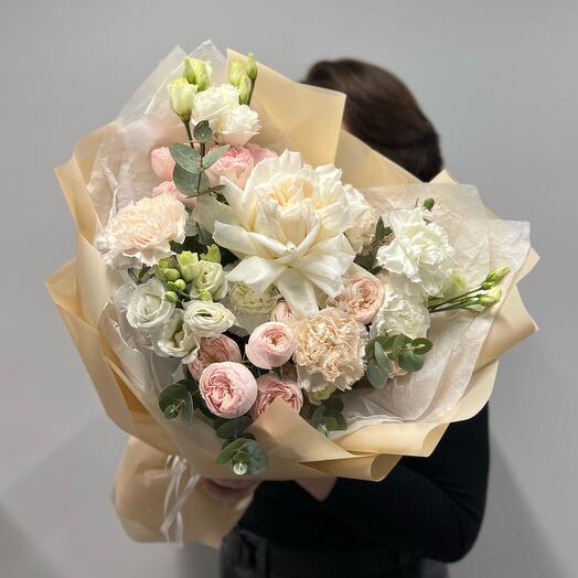 Original bouquet with fragrant French rose