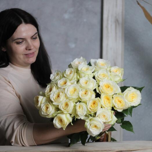 Моно из 25 пионовидных роз