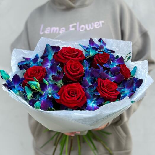 Large bouquet of orchids and roses
