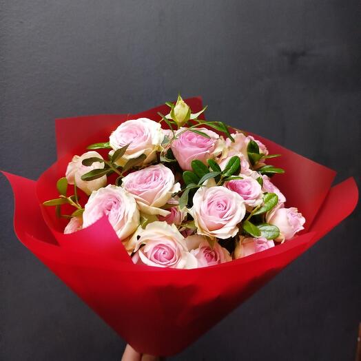 Monobookette de rosa rosada Dinara en combinación con pistacho