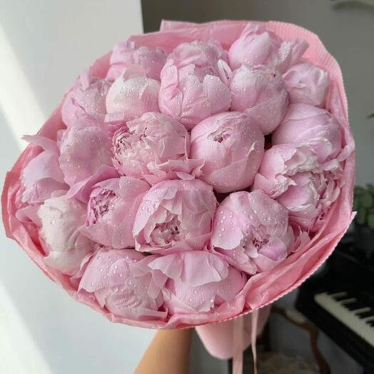 Букет розовых пионов 19 шт