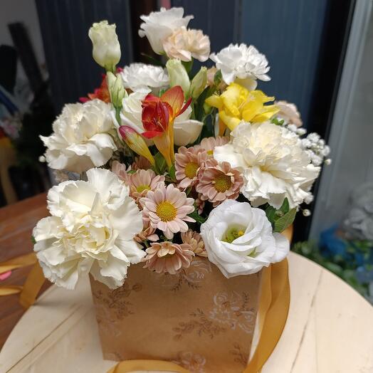 Цветы в сумочке