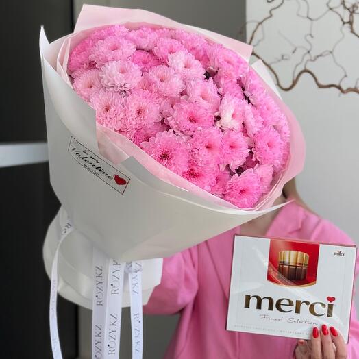 Комбо букет из 9 хризантем и Merci