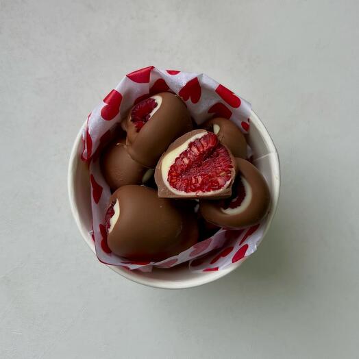 Raspberries in double chocolate