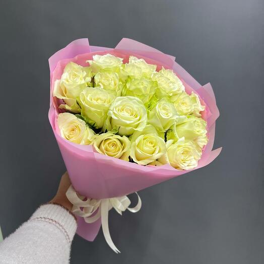 Белые розы 19шт