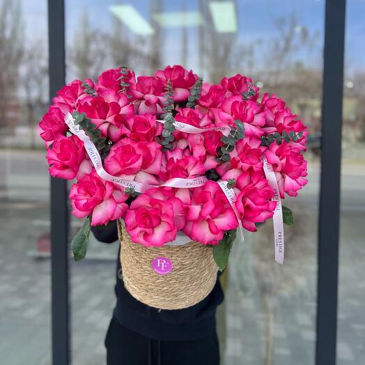 Корзина с французскими розами