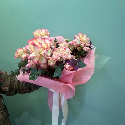 Букет с розами