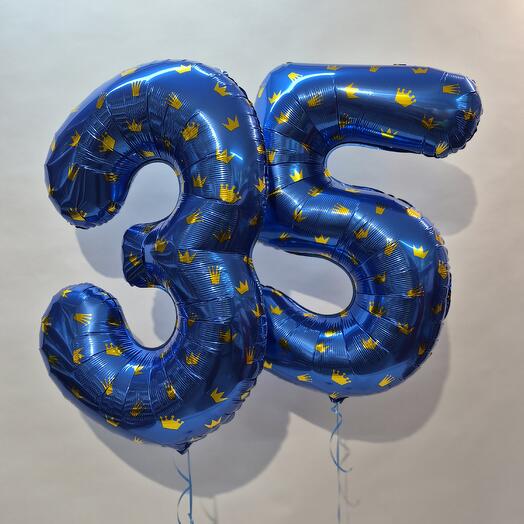 Цифры 35, шары с гелием