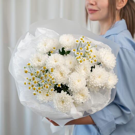 Букет хризантема с ромашками