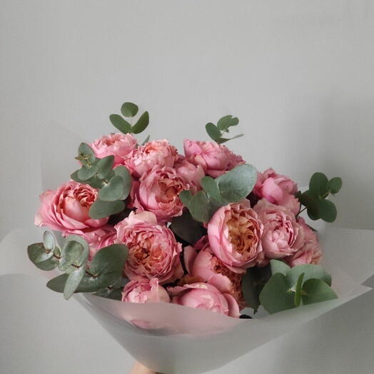 Букет пионовидных розочек