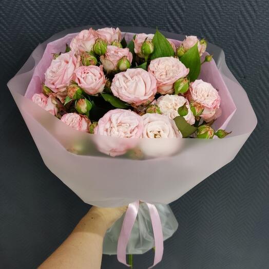 Букет из кустовых пионовидных роз  💞